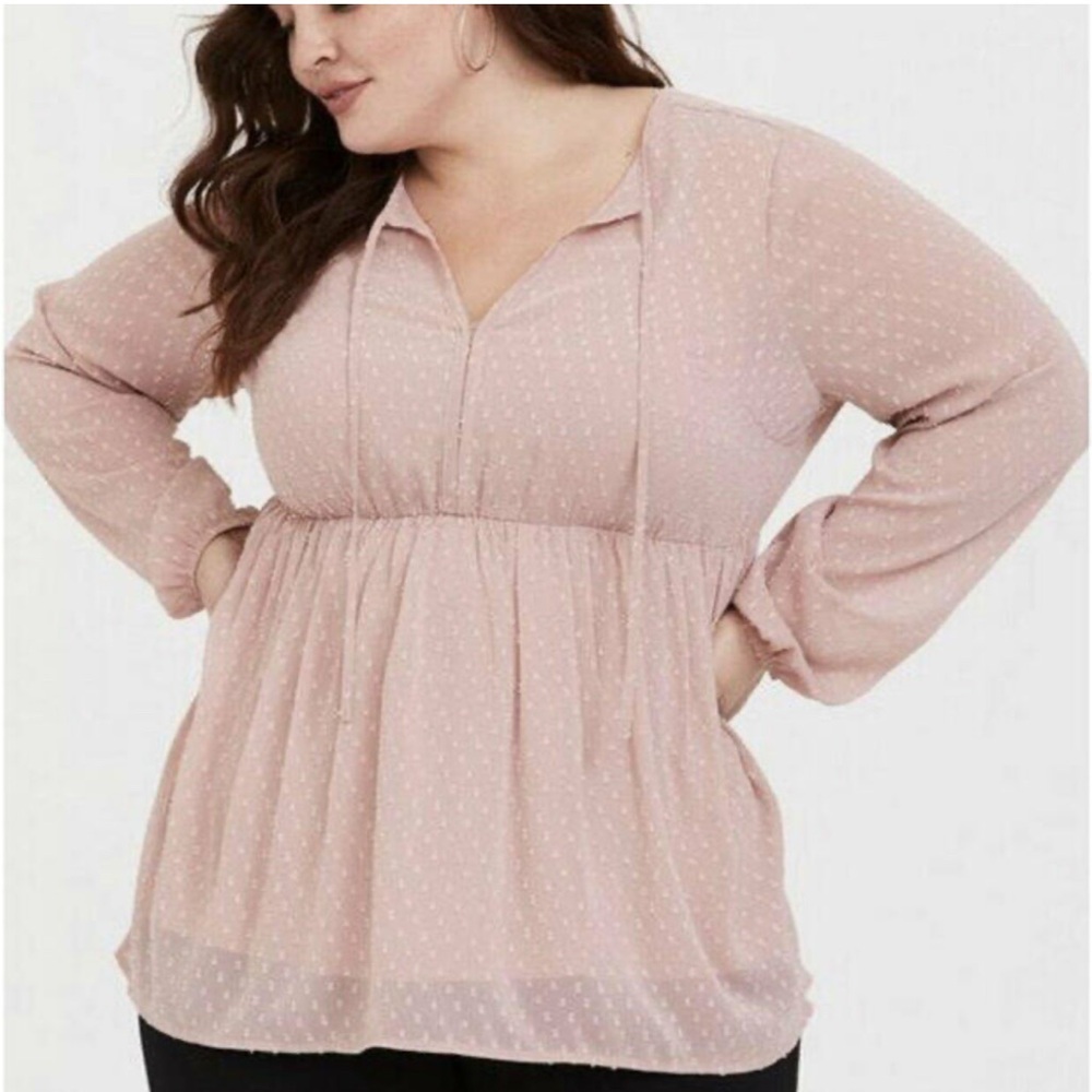Torrid 6X Chic Blush Pink Blouse